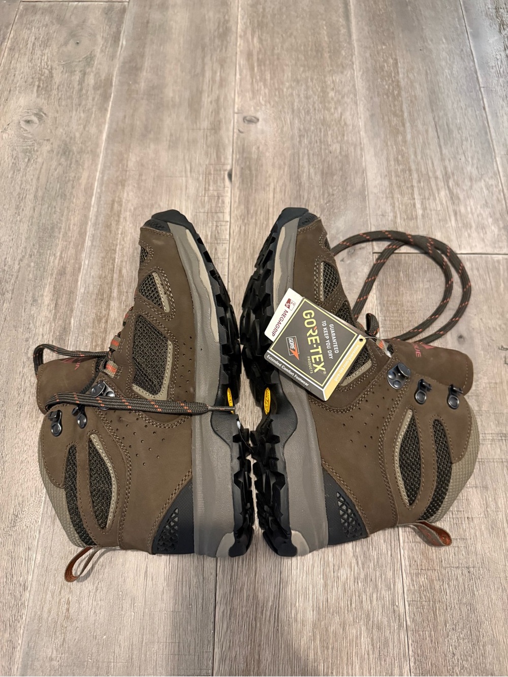 Vasque Brown and Black Men's GORE-TEX Hiking Boots